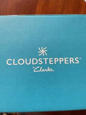 Clarks woman’s cloudsteppers  dark Navy Textile Sandals